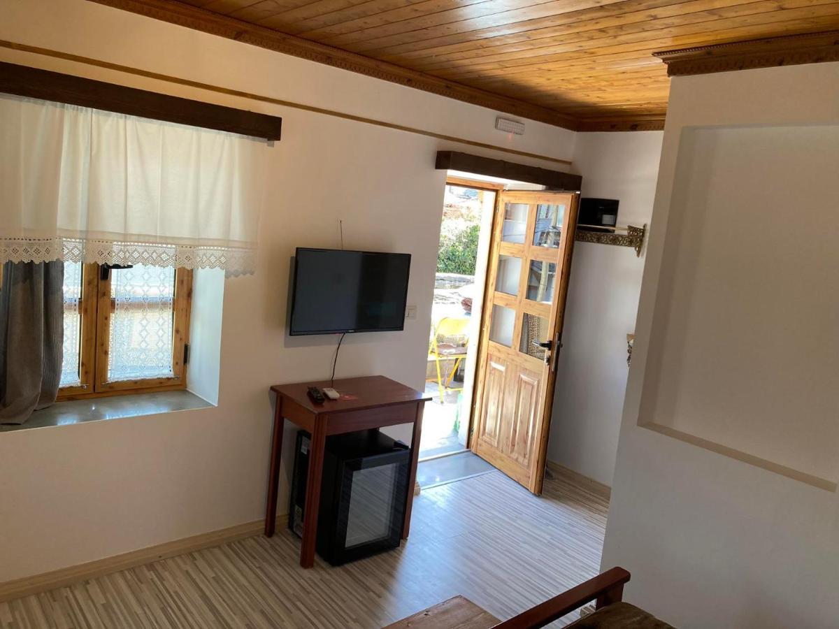 Sokaku I Te Marreve Guesthouse จีโรคาสเตอร์ ภายนอก รูปภาพ