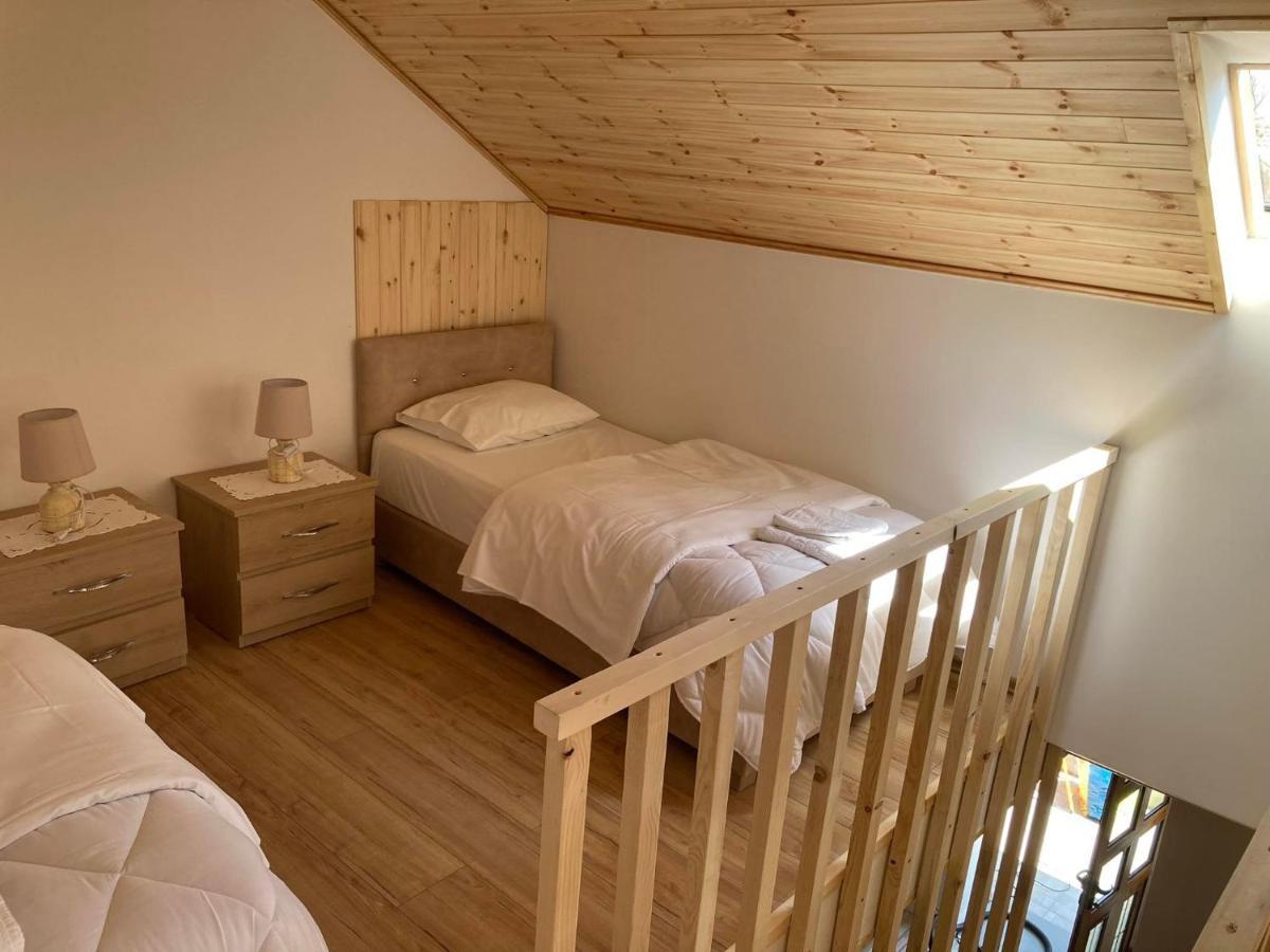 Sokaku I Te Marreve Guesthouse จีโรคาสเตอร์ ภายนอก รูปภาพ