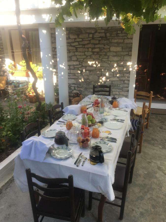 Sokaku I Te Marreve Guesthouse จีโรคาสเตอร์ ภายนอก รูปภาพ